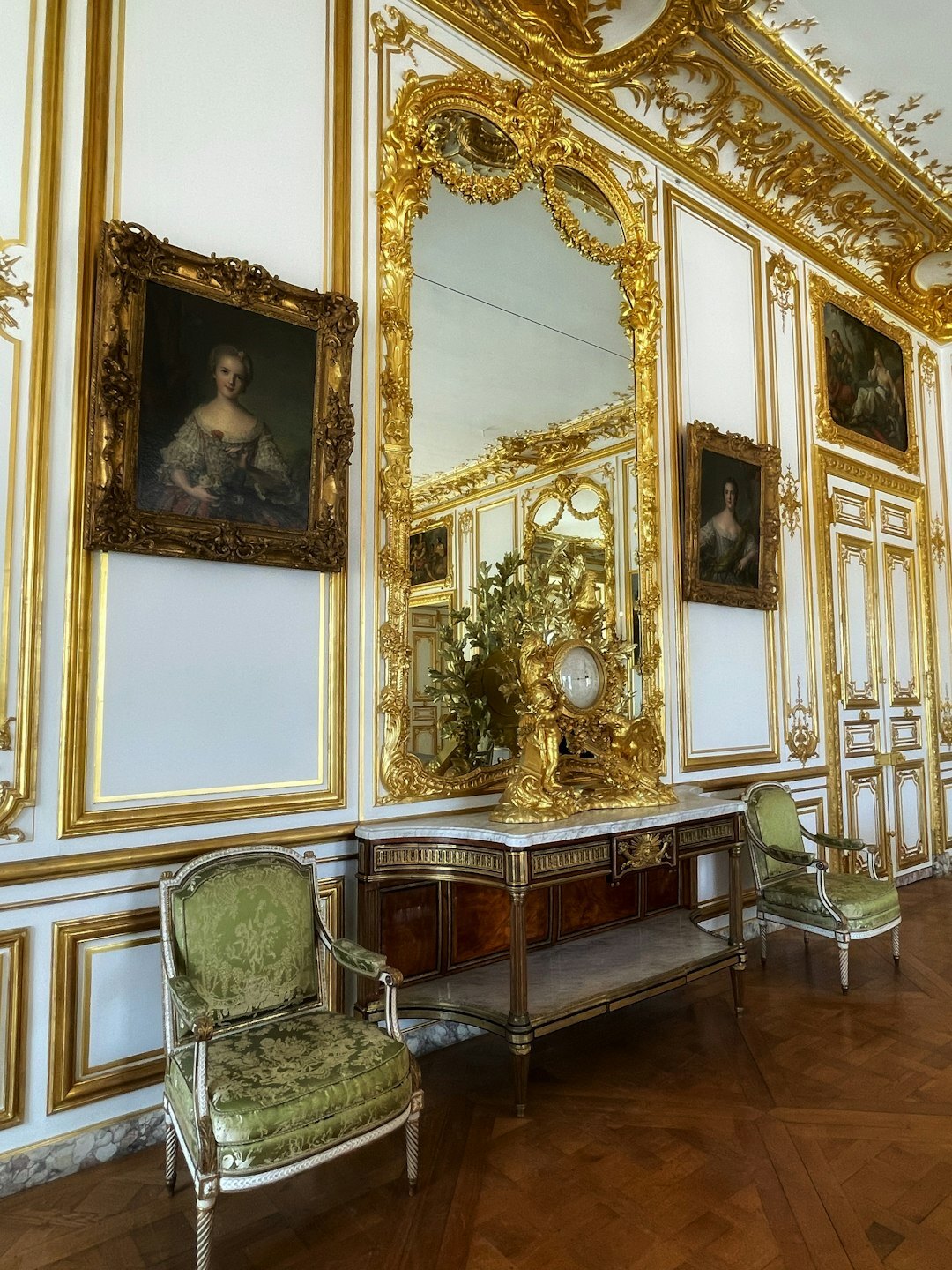 luxury french celebrity home interior